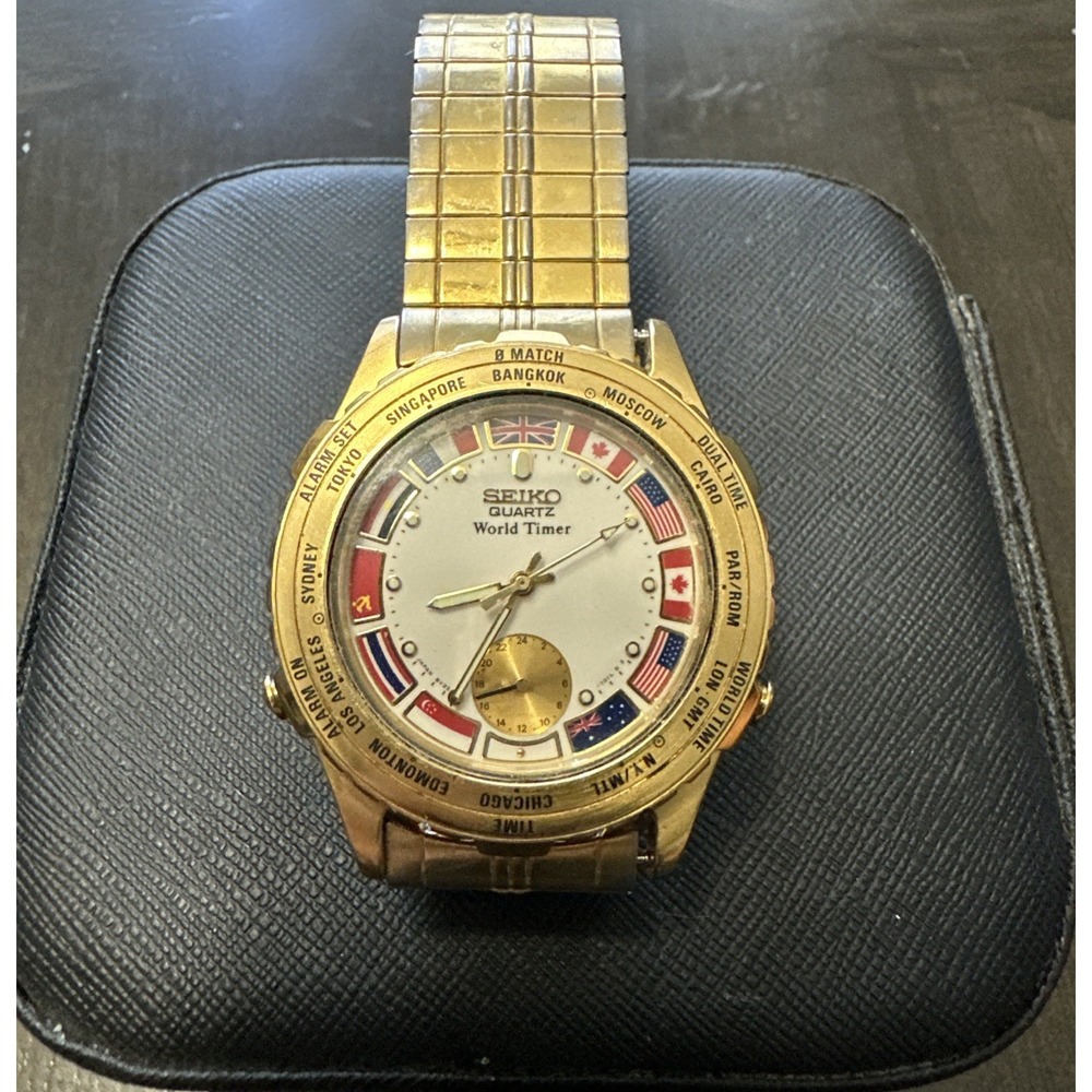 Vintage Seiko Quartz World TimerWatch Gold Plated 8V22-7009Works Country Flags